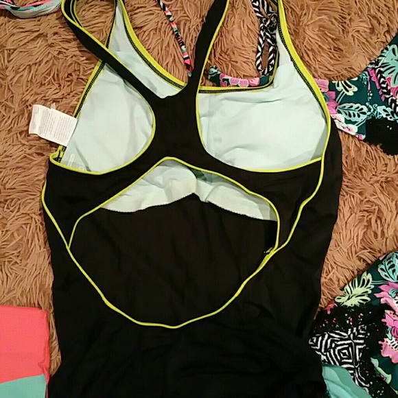 Bikini bundle - Picture 5 of 5
